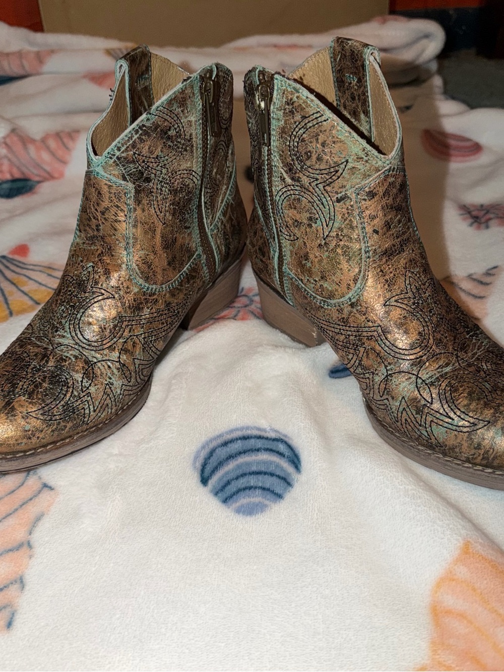Vintage Distressed Brown/Turquoise Western Ankle Leather Booties Sterling River